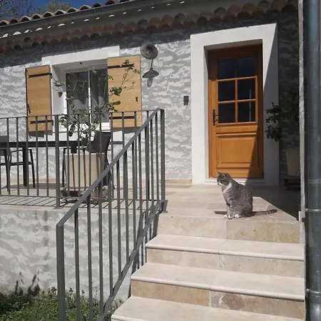 Logis Des Falaises Bed & Breakfast