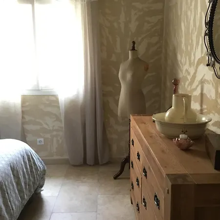 Nocleg ze śniadaniem Logis Des Falaises